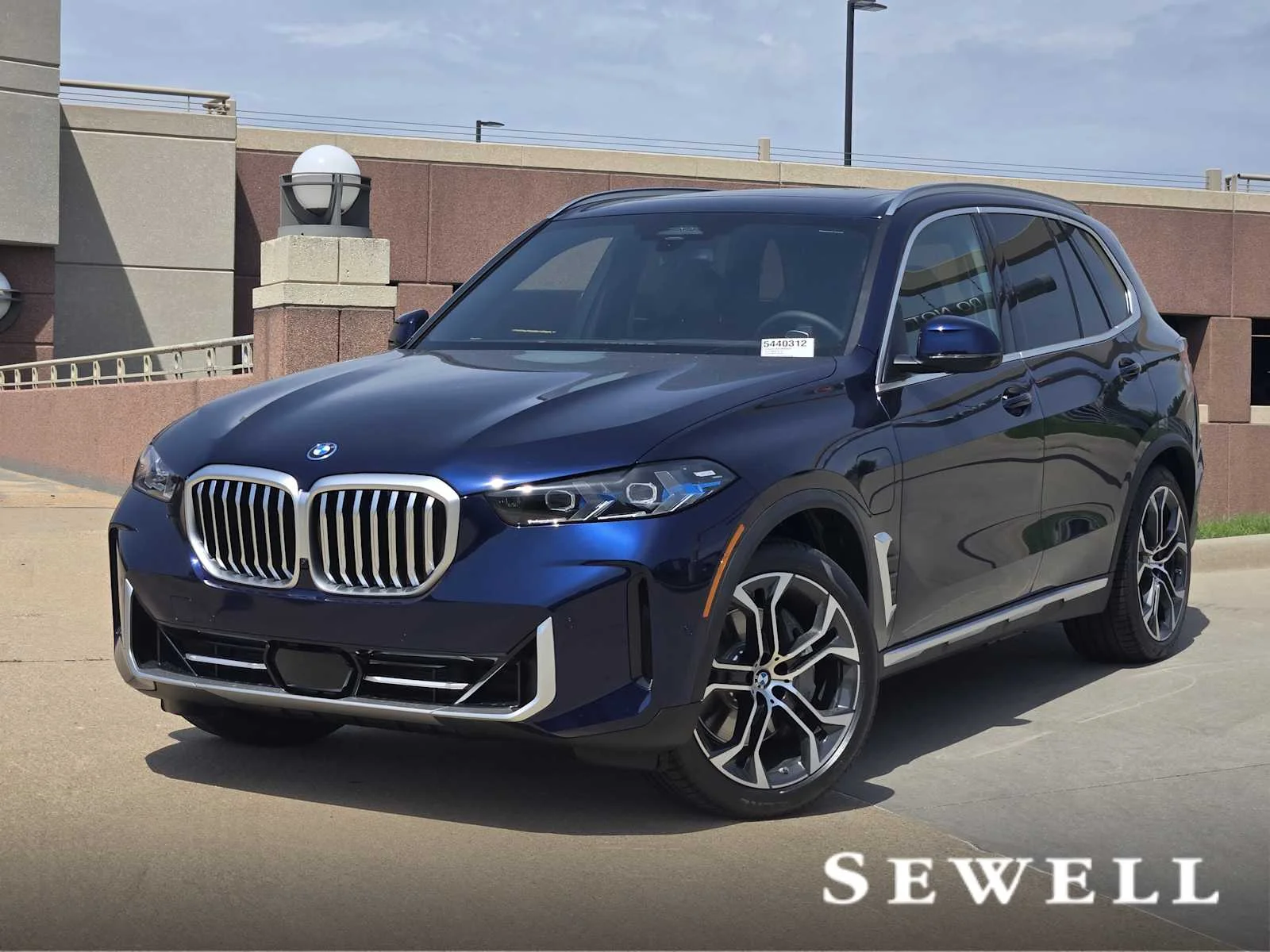 2027 BMW X6 xDrive40i's photo