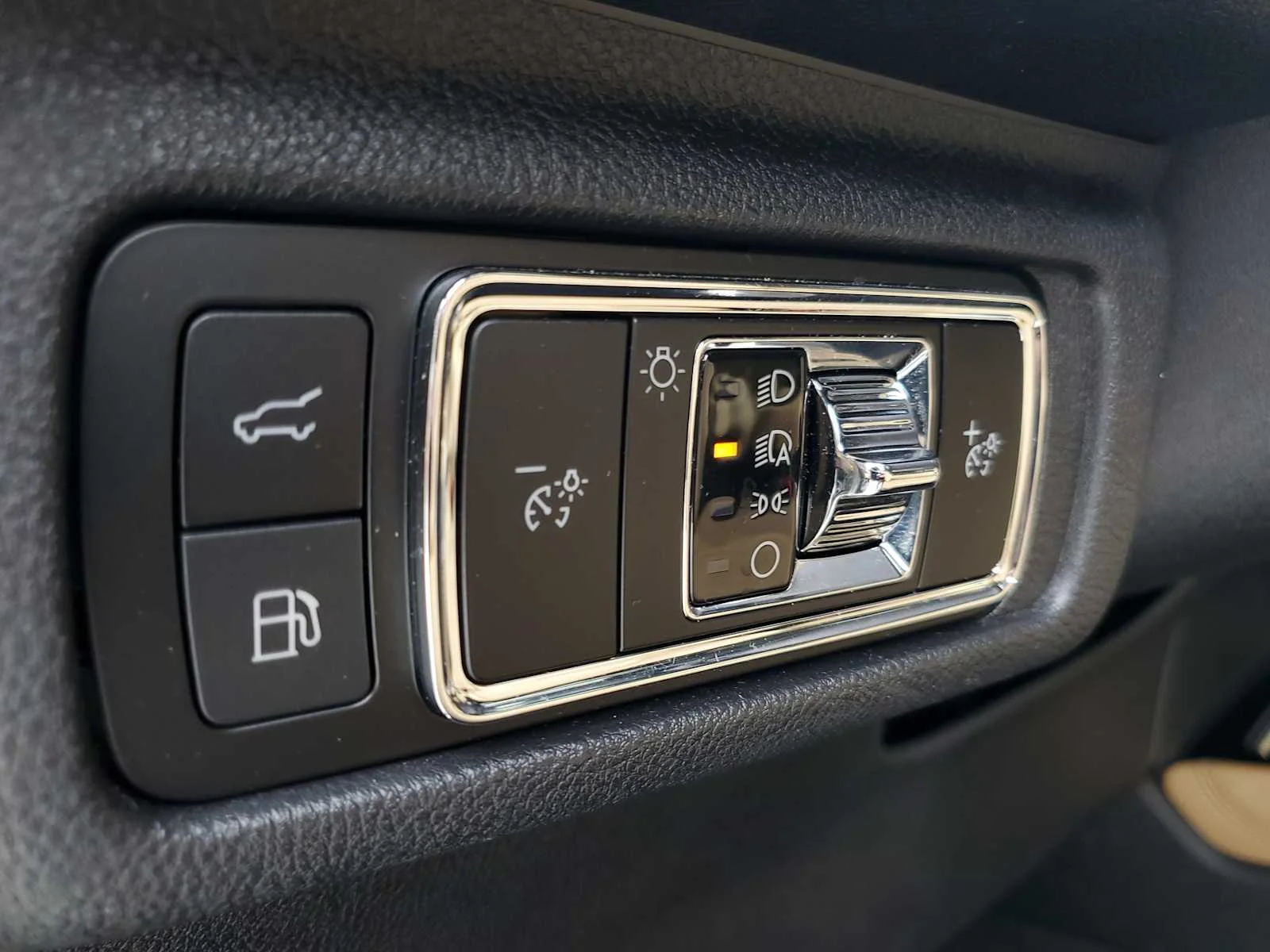 Used 2023  Lincoln Grand Touring image 21