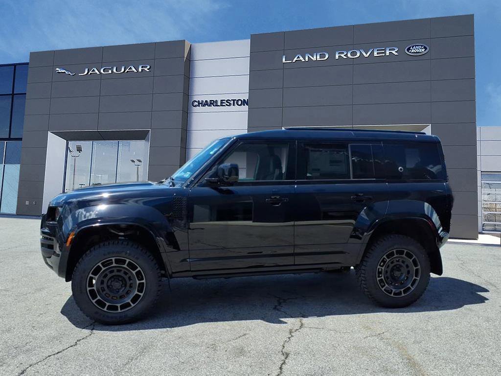 New 2026 Narvik Black Land Rover OCTA Black image 2