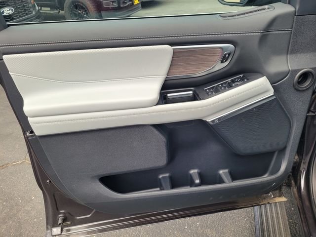 New 2025 Gray Ford Platinum image 8