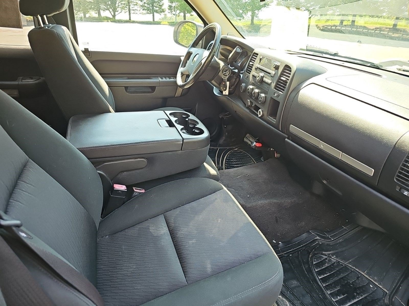 Used 2010 Summit White Chevrolet LT image 10
