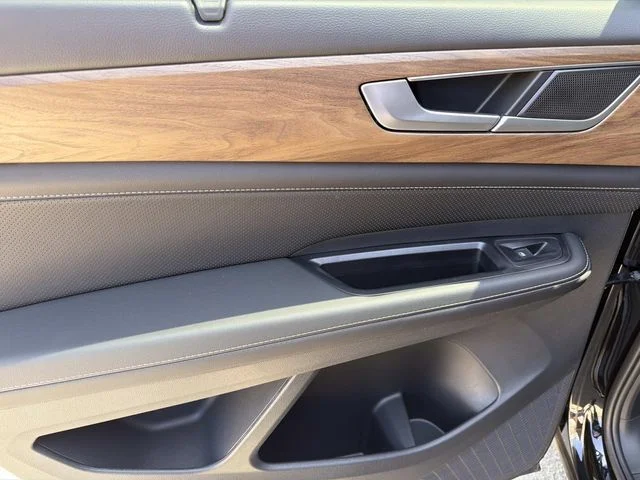 2026 Volkswagen Atlas SE w/Tech - Photo 9