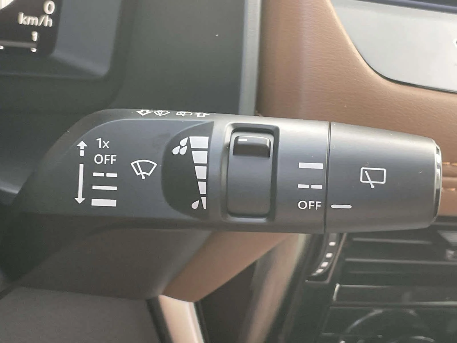 New 2026 Super Black Nissan Platinum image 35