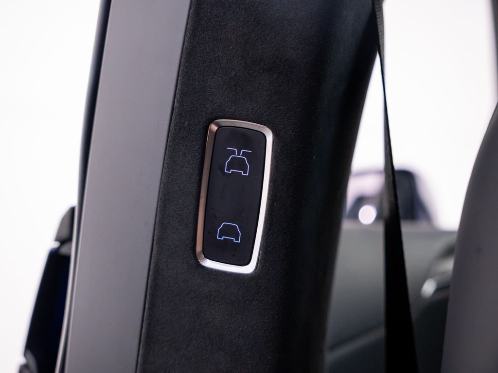Used 2022 Deep Blue Metallic Tesla Base image 18