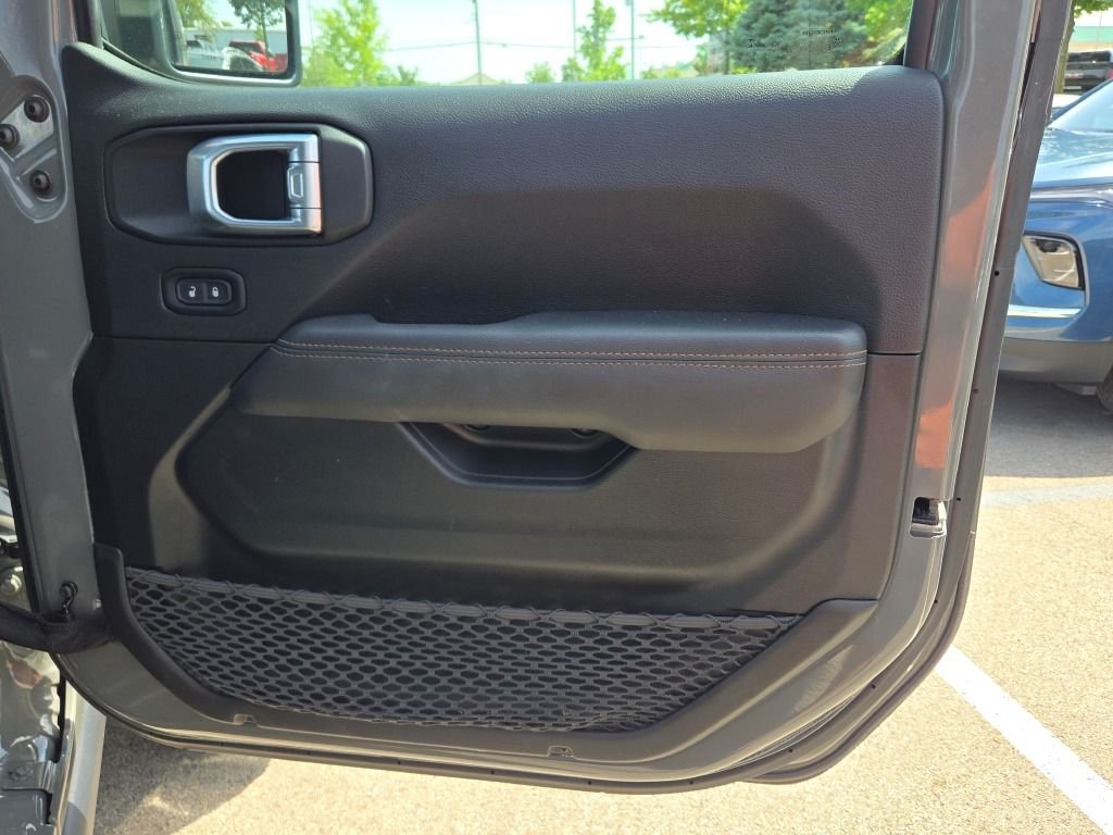Used 2023 Gray Jeep Rubicon 392 image 9