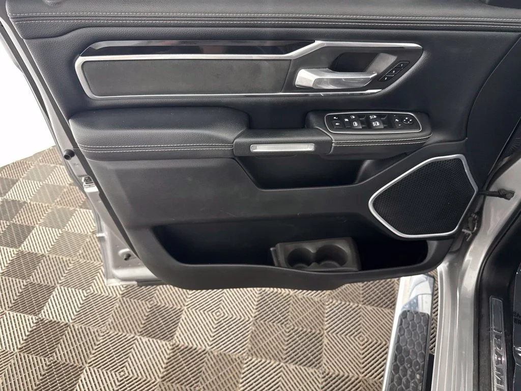 Used 2020 Silver Ram Laramie image 20