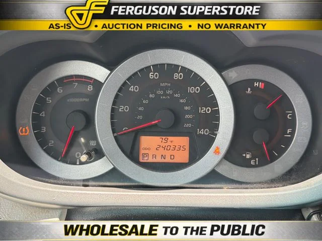 Used 2010 White Toyota Base image 11