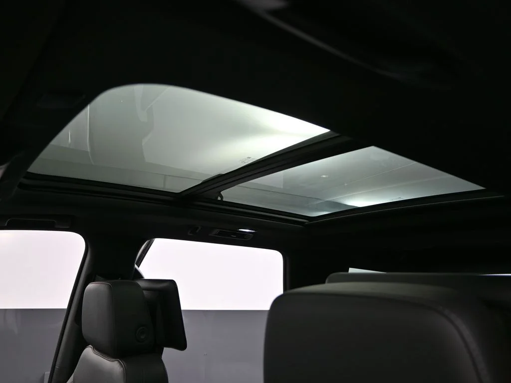 Used 2023 White Chevrolet Z71 image 29