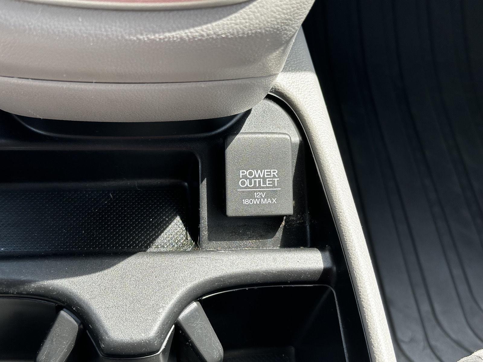 Used 2014 Alabaster Silver Metallic Honda LX image 25