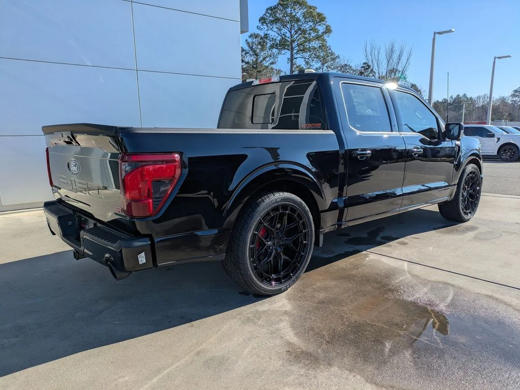 New 2026 Agate Black Metallic Ford XLT image 4