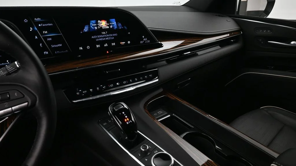 Used 2024 White Cadillac Premium Luxury image 8