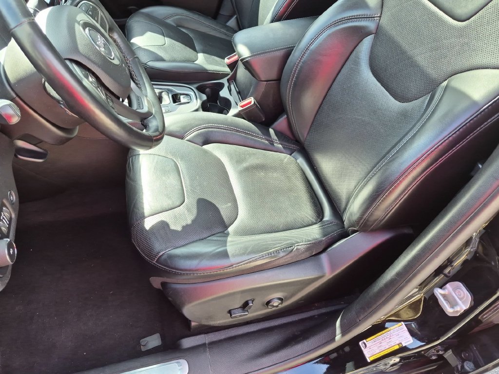 Used 2019 Black Jeep Limited image 22