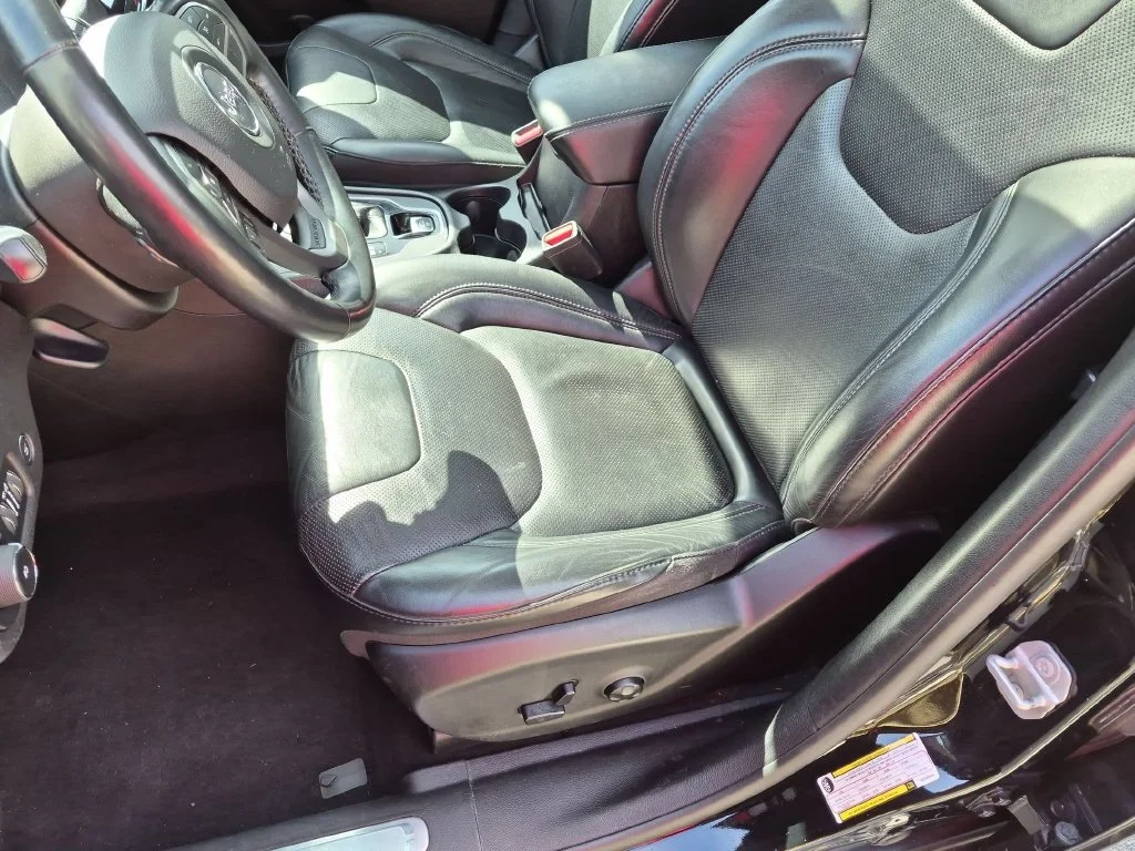 Used 2019 Black Jeep Limited image 22