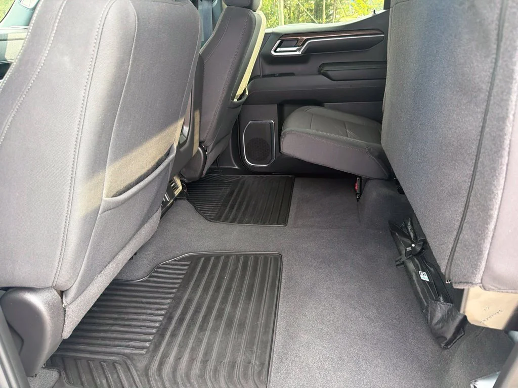 Used 2024 Summit White Chevrolet LT image 31