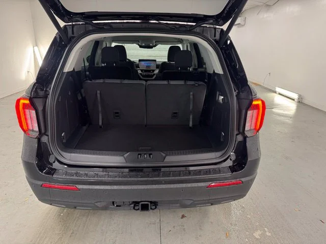 New 2026 Agate Black Metallic Ford Active image 27