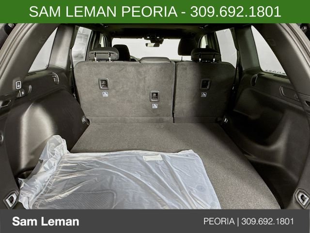 New 2026 Diamond Black Crystal Pearlcoat Jeep Laredo X image 25