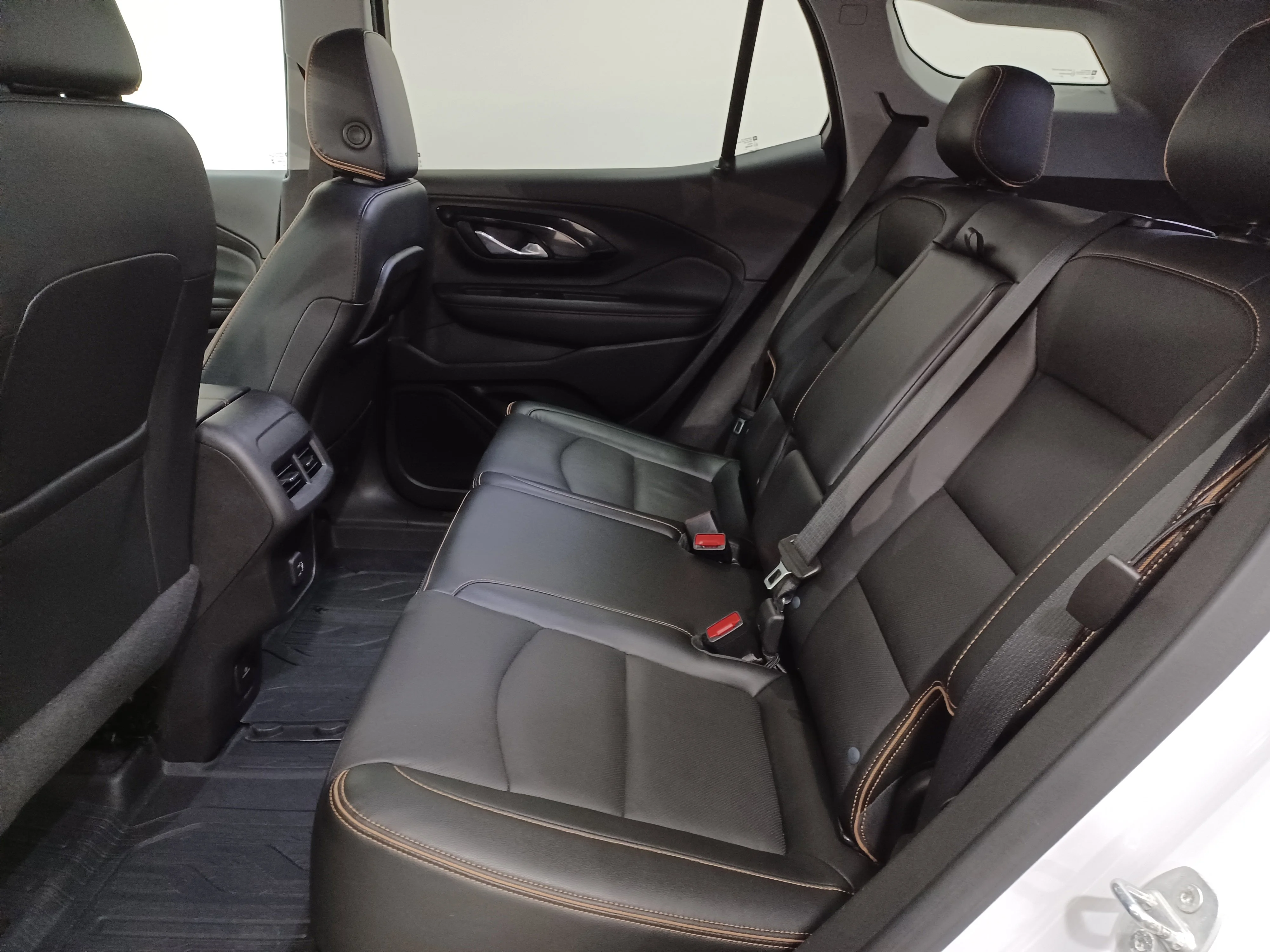 Certified Used 2023 White GMC AT4 AWD *Adaptive Cruise | Remote Start | Htd Leather | Htd Wheel | Apple CarPlay | Park Assist image 11