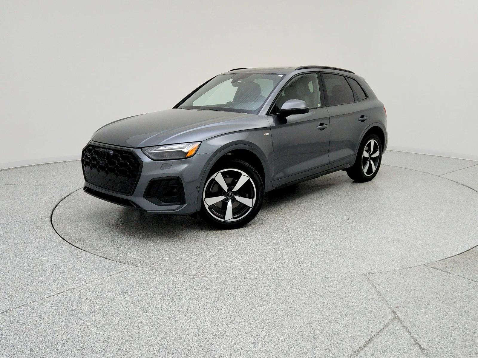 2024 Audi Q5 45 Prestige's photo