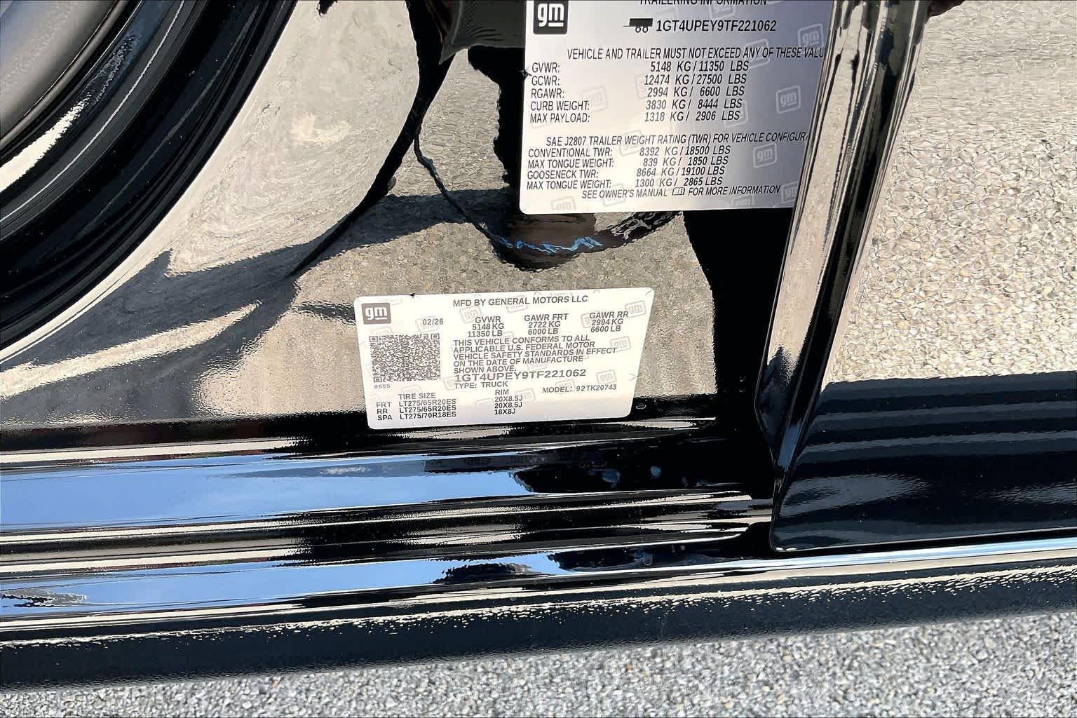 Used 2026 Onyx Black GMC AT4 image 35