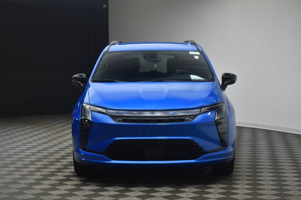 New 2027 Hydro Blue Pearl-Coat Paint Chrysler Select image 2