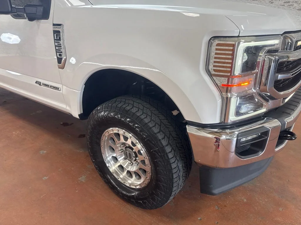 Used 2022 Oxford White Ford Lariat image 9