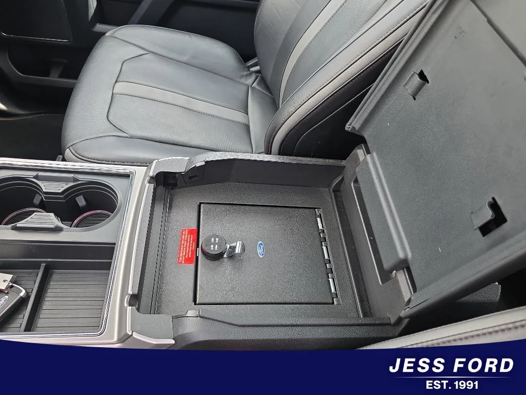 Used 2018 White Ford Platinum image 20