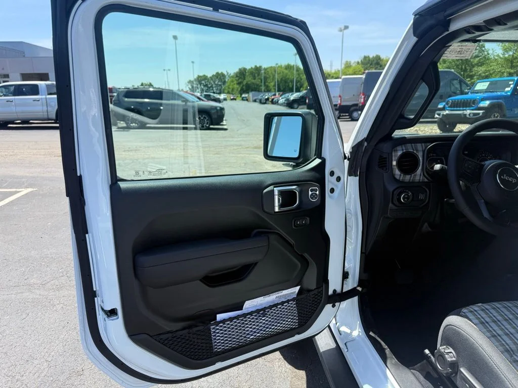 New 2026 White Jeep 85th Anniversary Edition image 13