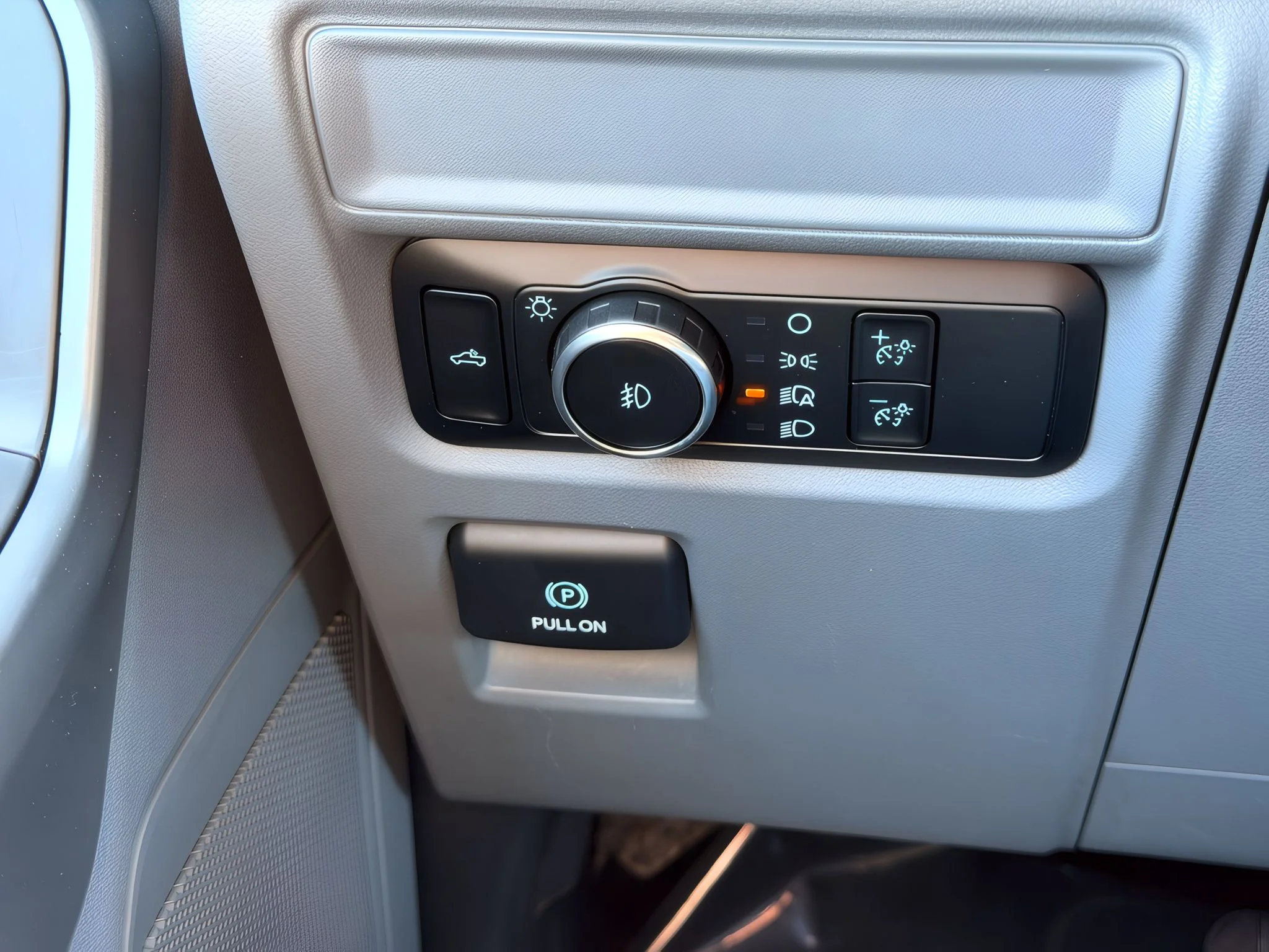 2024 Ford F-150 XLT - Photo 17