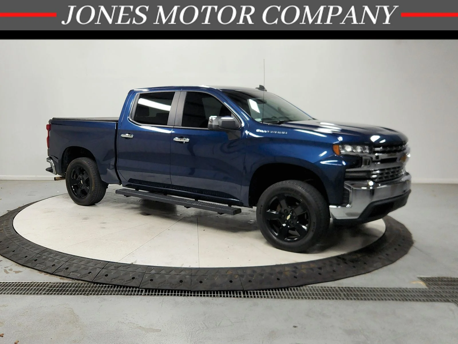Used 2019 Northsky Blue Metallic Chevrolet LT image 1