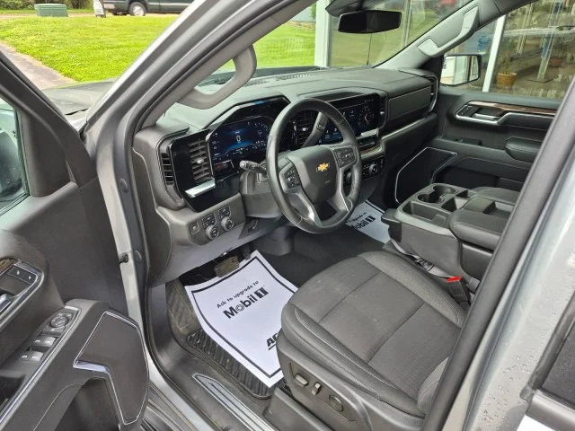 Used 2023 Sterling Gray Metallic Chevrolet LT image 4