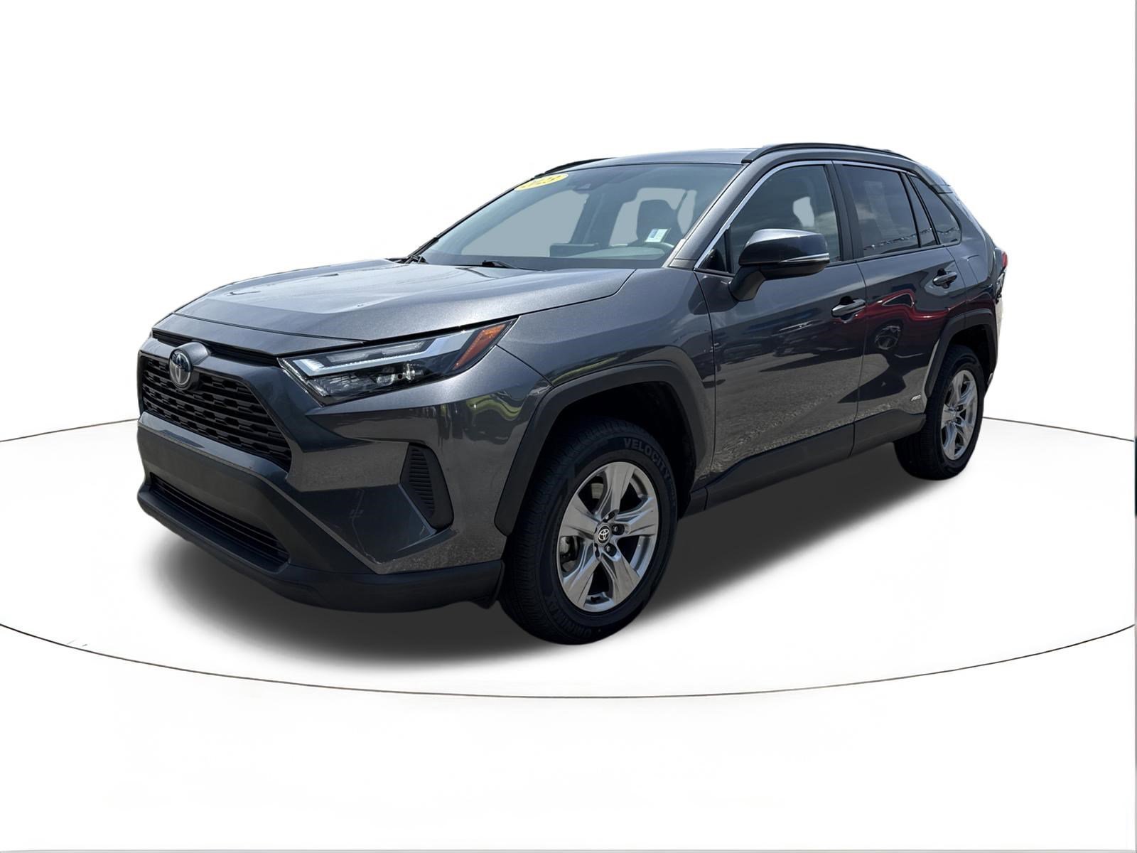 2023 Toyota RAV4 XLE - Photo 7
