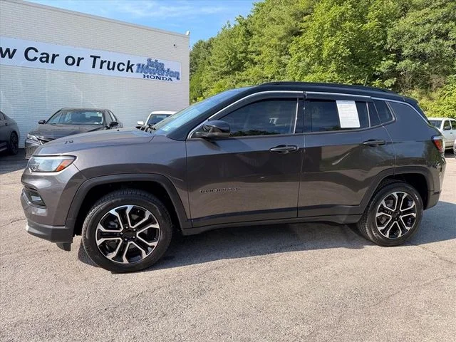 Used 2022 Gray Jeep Limited image 8