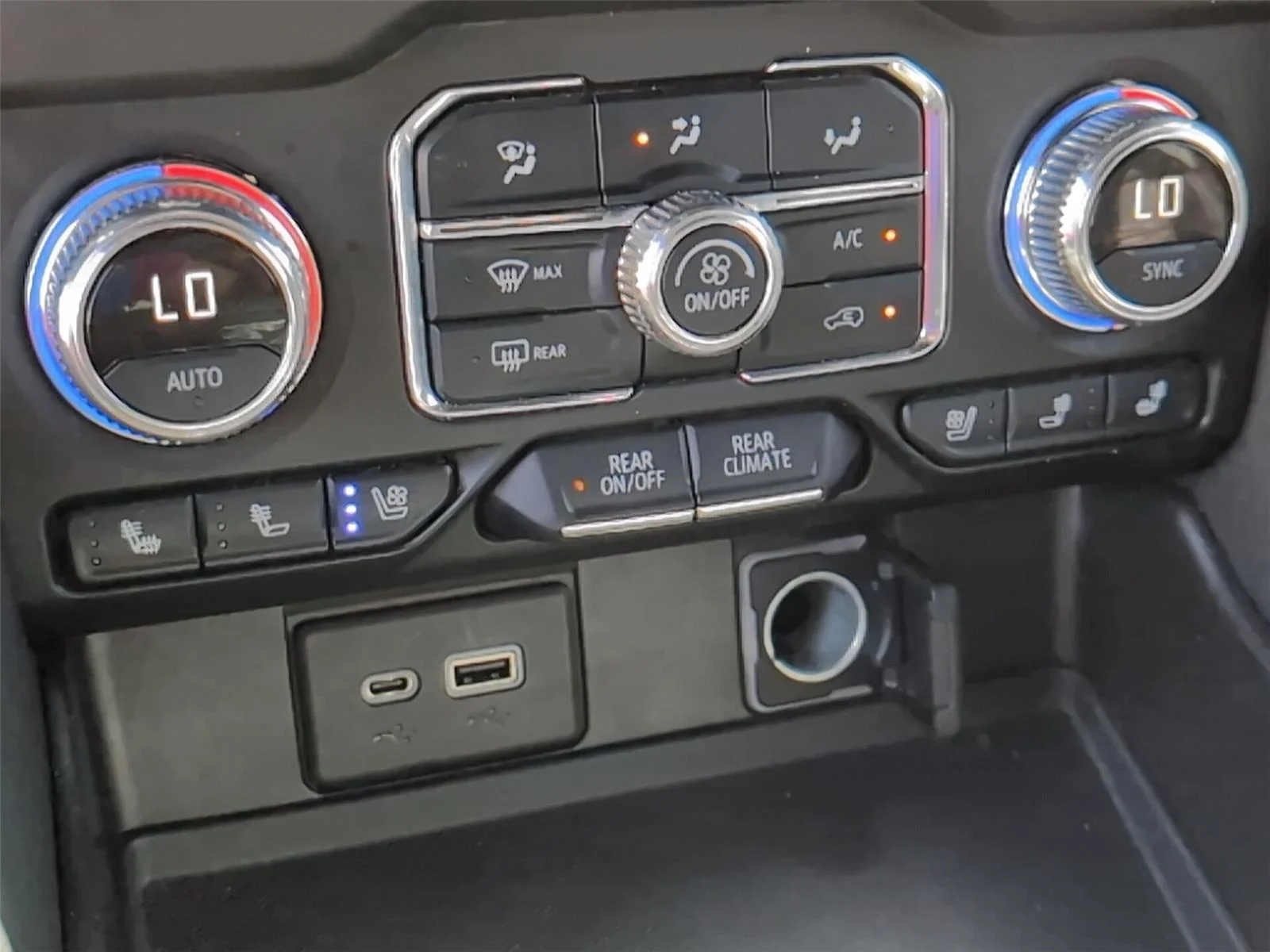 Used 2021 MIDNIGHT BLUE METALLIC GMC AT4 image 26