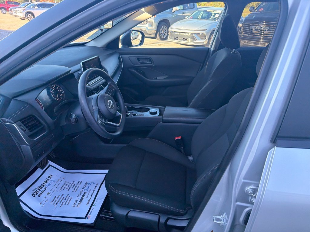 Used 2024 Silver Nissan S image 13