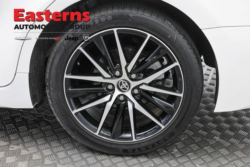 Used 2024 White Toyota SE image 33