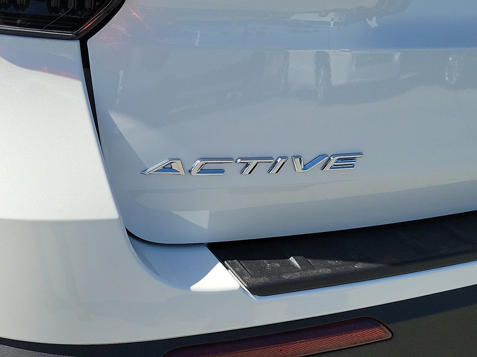 Used 2026 White Metallic Ford Active image 24