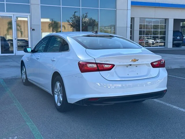 Used 2022 Summit White Chevrolet LS image 4