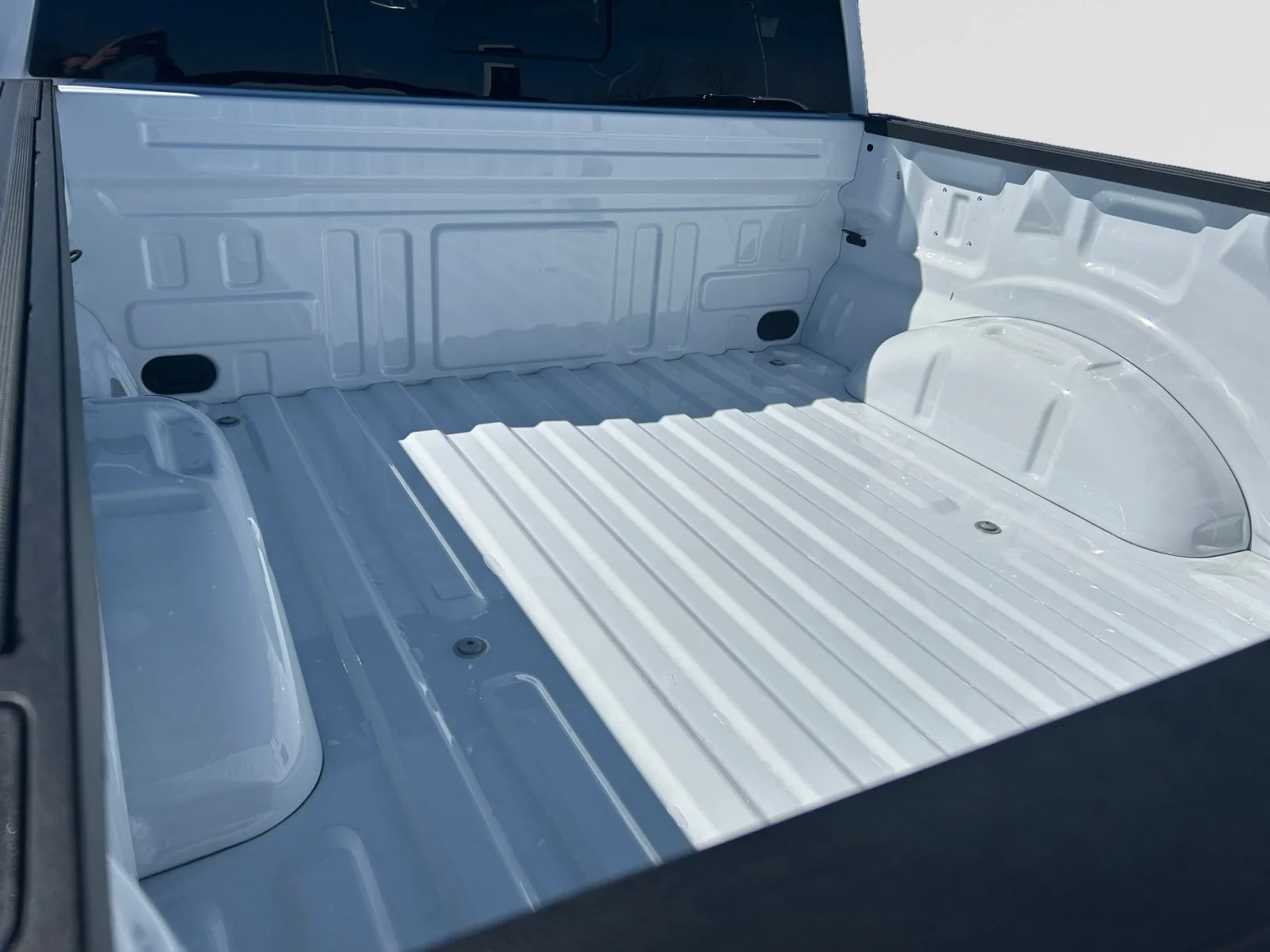 New 2026 Oxford White Ford Tremor image 10