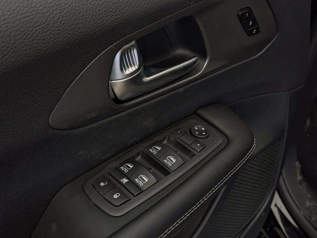 New 2026 Black Chrysler Select - - AWD - Full Sunroof - S Appearance - 360 Camera - Remote Start & More! image 13