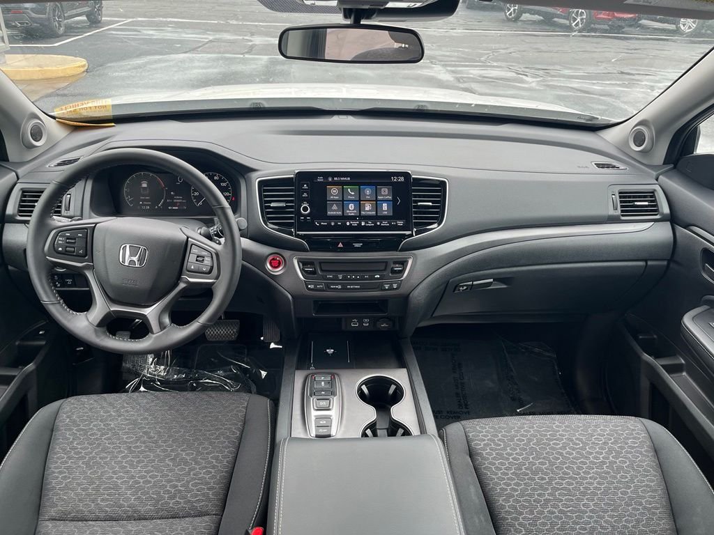 Used 2025 White Honda Sport image 4