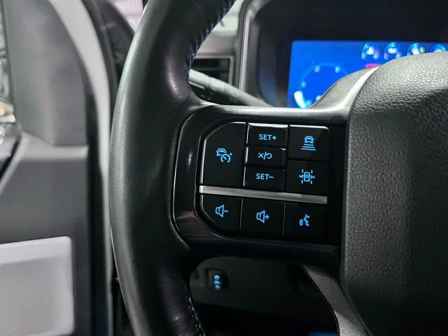 Used 2025 White Ford Platinum image 23
