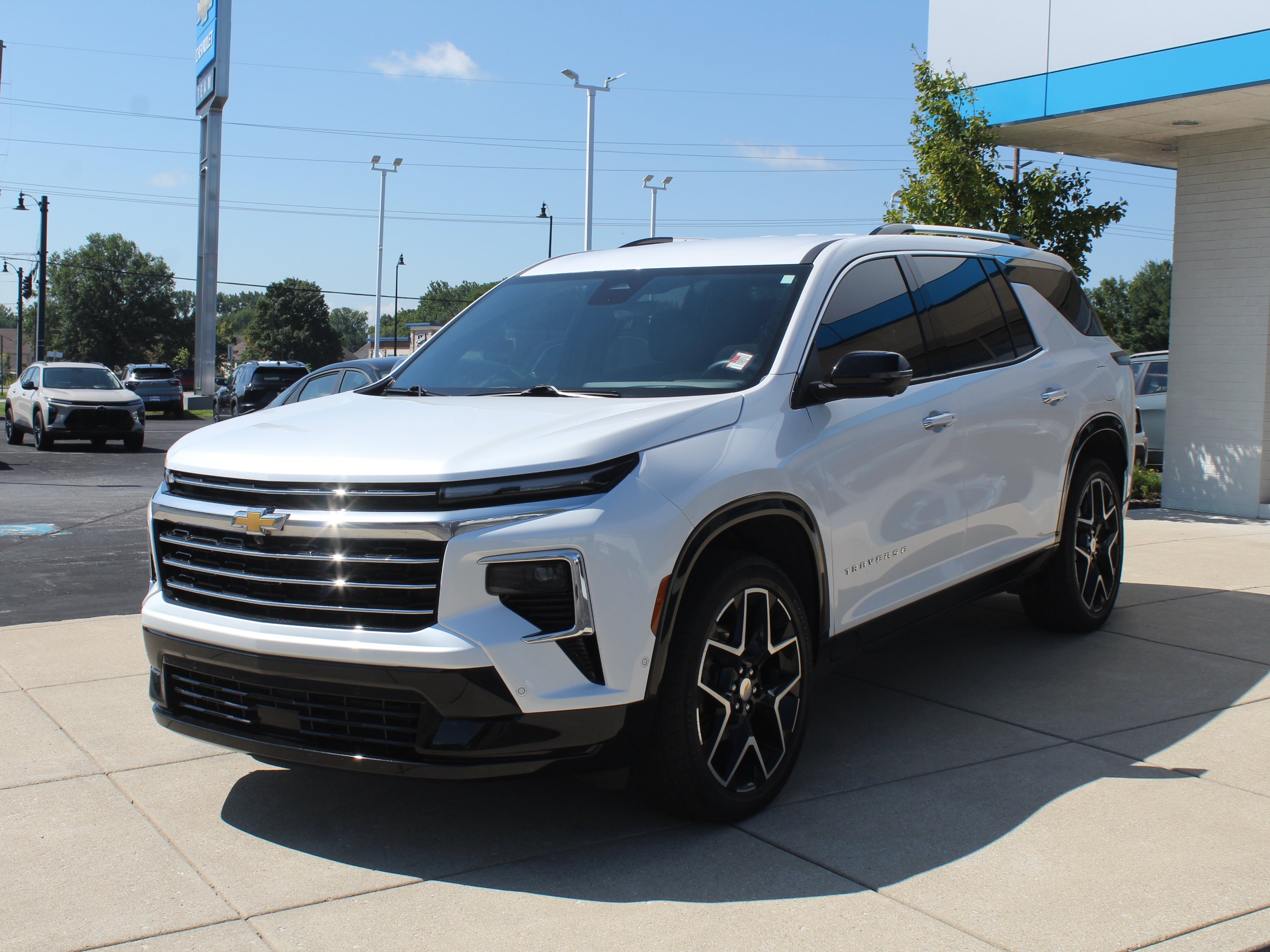 2025 Chevrolet Traverse High Country - Photo 11