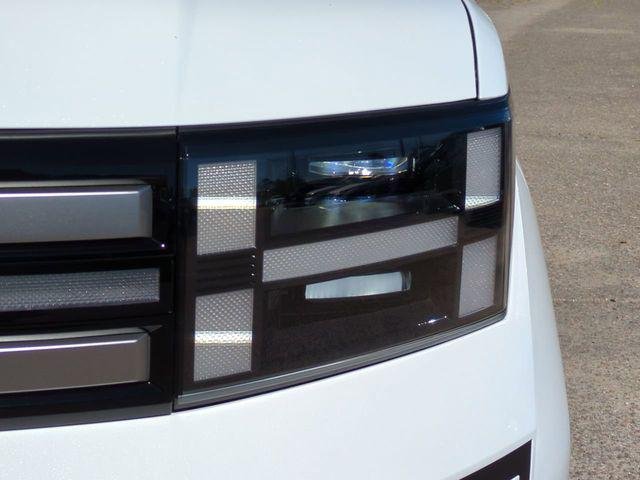 New 2026 White Hyundai SEL image 10