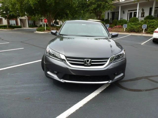 Used 2013 Gray Honda Sport image 2
