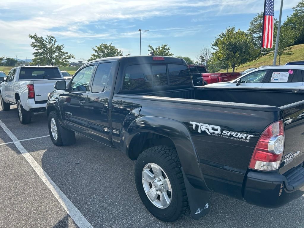 Used 2015 Black Toyota Base image 4