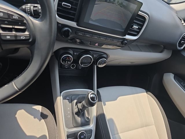 Used 2025 White Hyundai SEL image 24