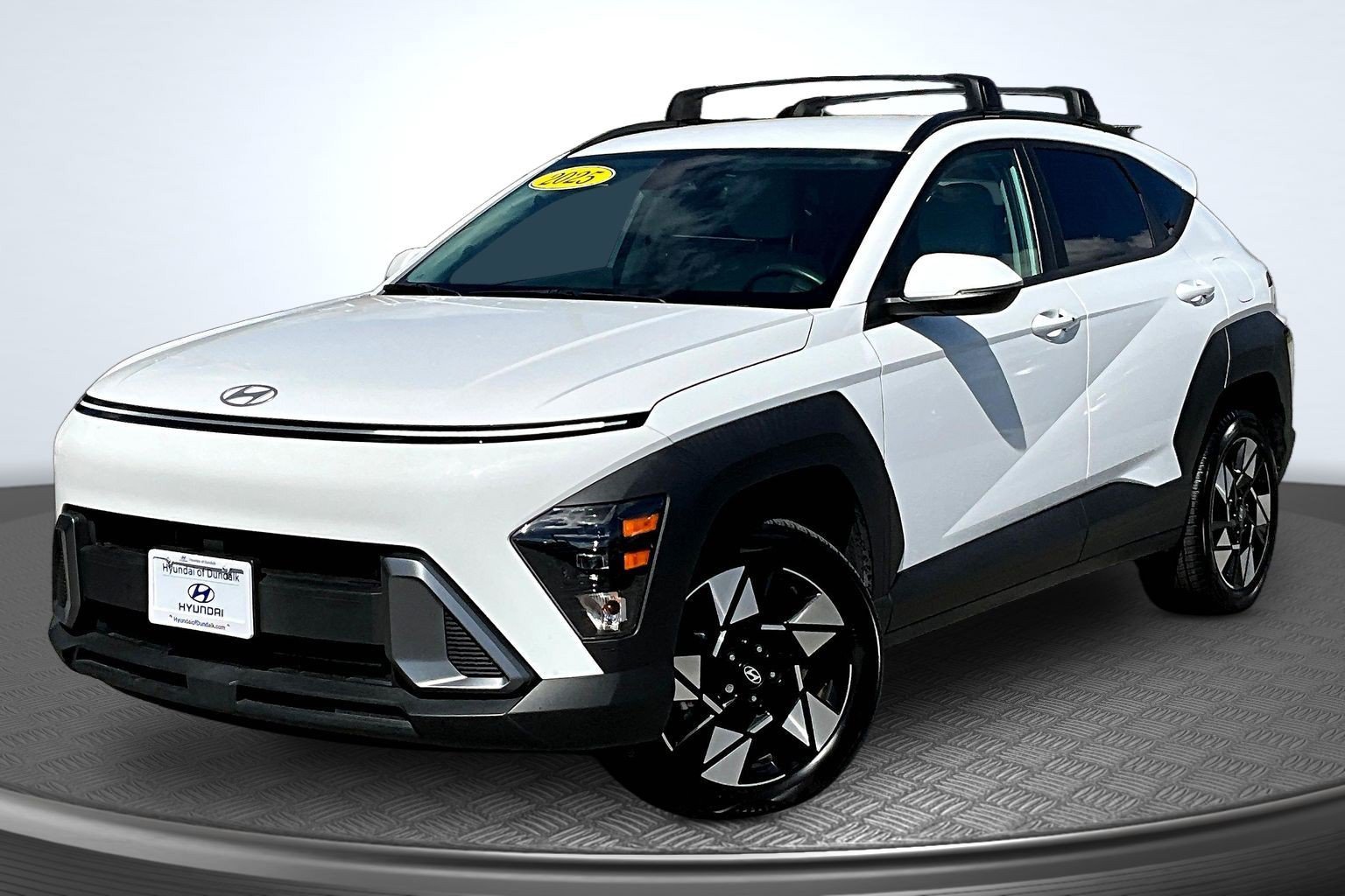 Certified Used 2025 White Hyundai SEL image 1