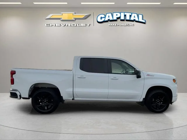 Used 2025 Summit White Chevrolet RST image 6