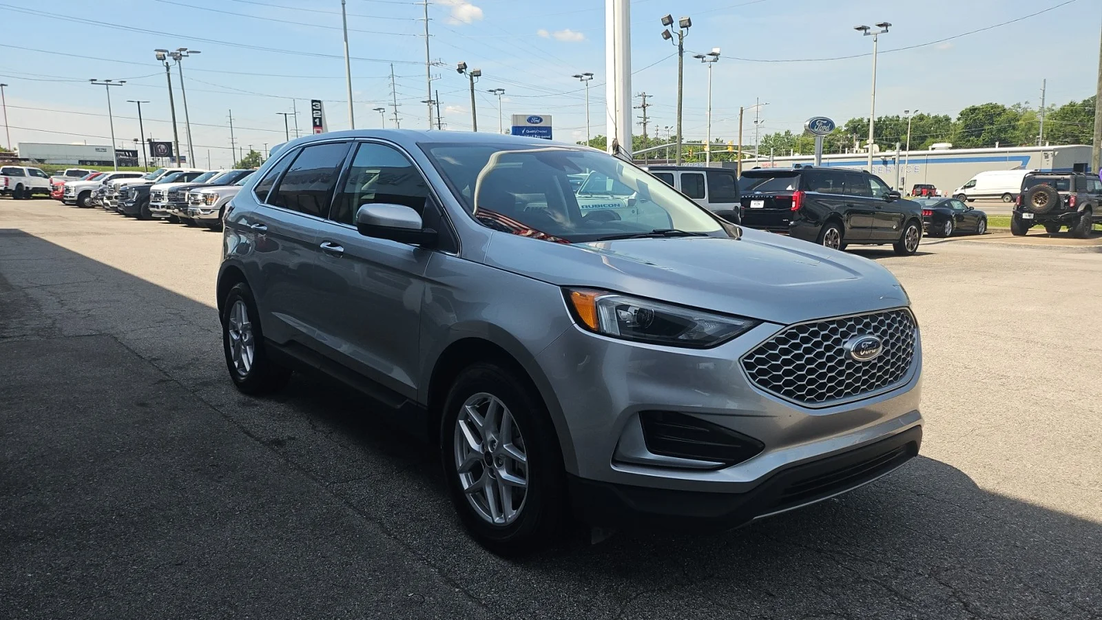 Used 2024 Silver Ford 2024 FORD EDGE SEL 4DR SUV 112.2 WB AWD image 6