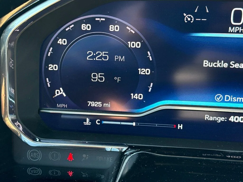 Used 2025 White Chevrolet LT image 8